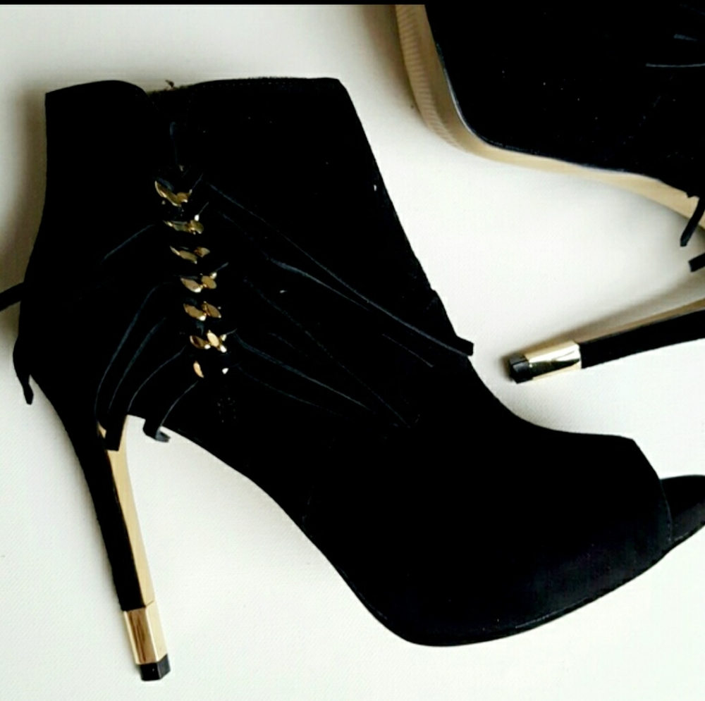 STUNNING 😍 Peep Toe Heels NEW IN BOX - Picture 1 of 4